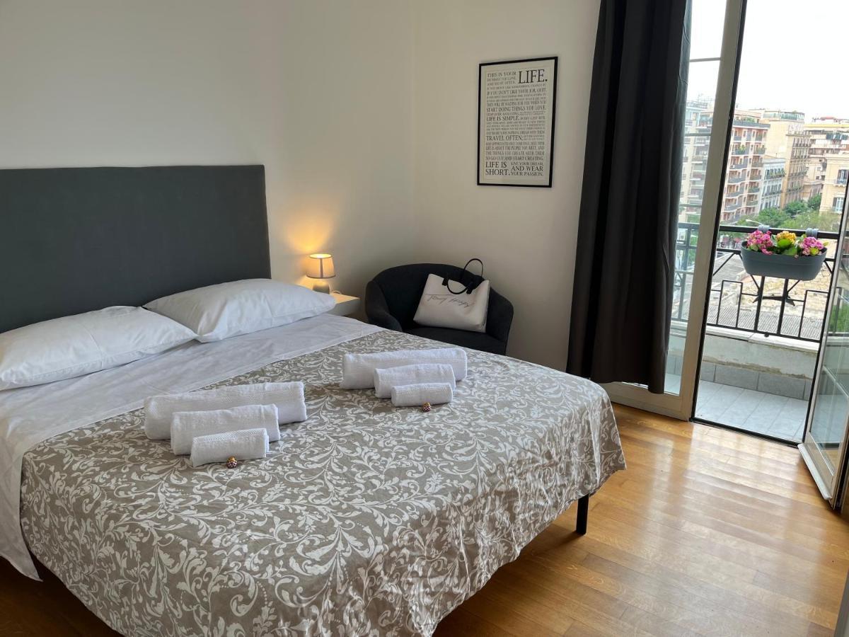 Politeama Suite In The Heart Of The City ปาแลร์โม ภายนอก รูปภาพ